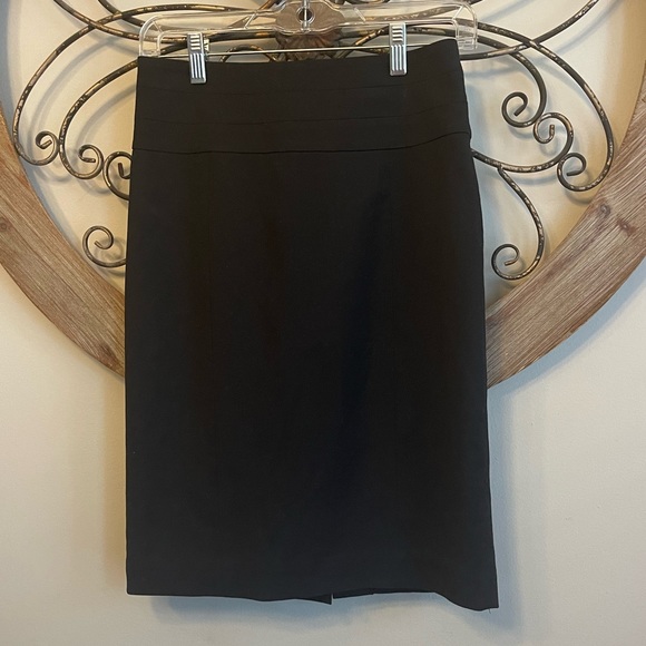 H & M Black Skirt - Picture 1 of 9